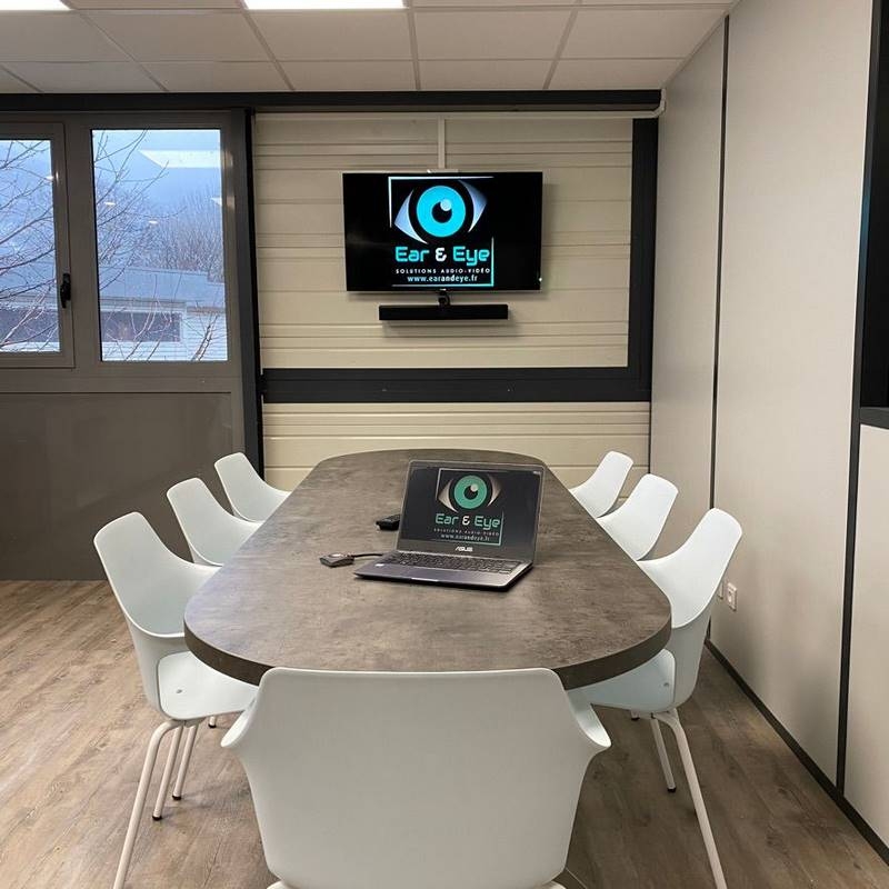 Intégration d'une solution de visioconférence dans une salle de réunion à Grenoble, Lyon, Ear and Eye